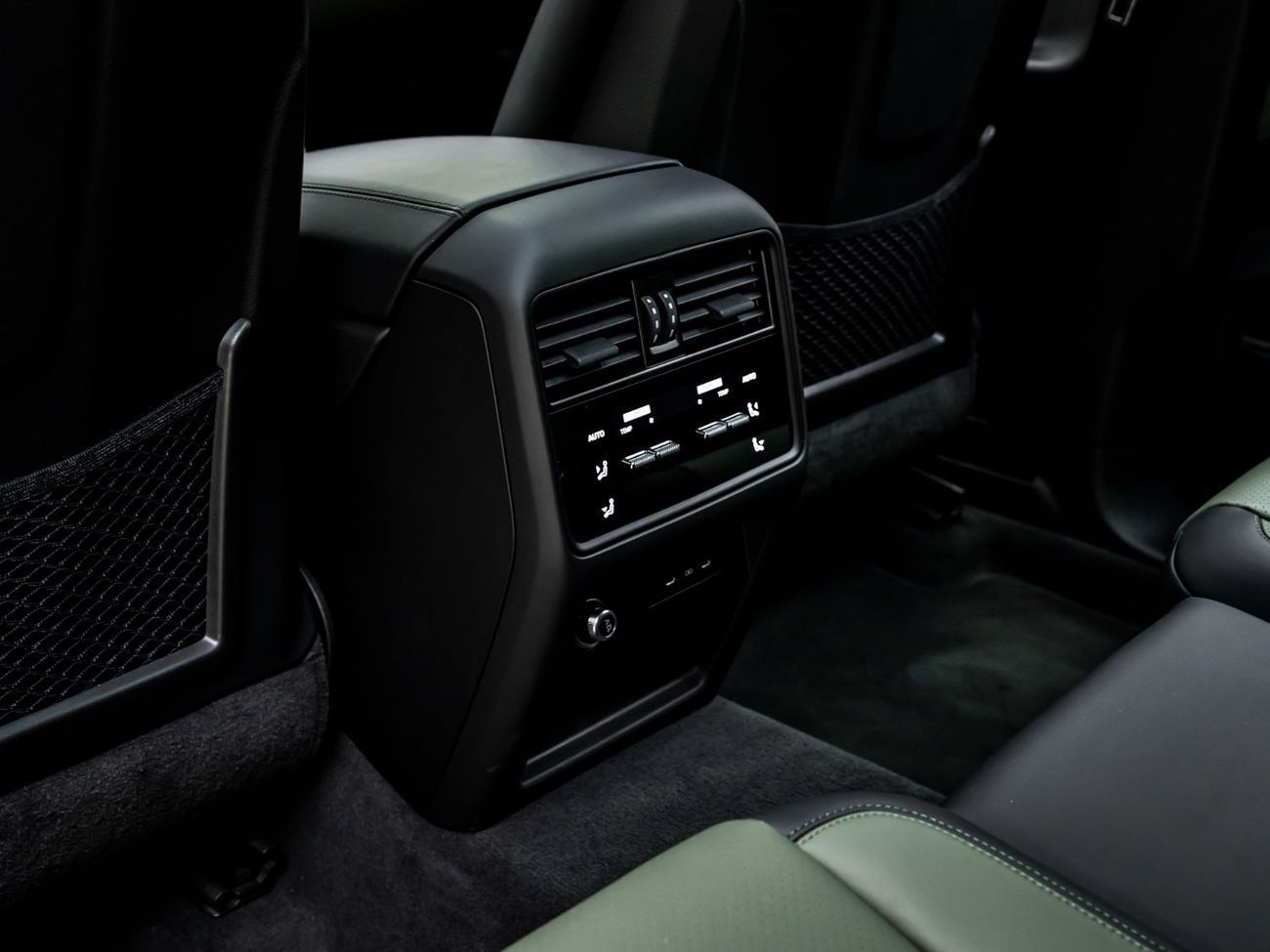 Porsche Cayenne Base Coupe 2025 Porsche Cayenne Coupe, March 2027 Porsche Warranty, Low KMs, GCC