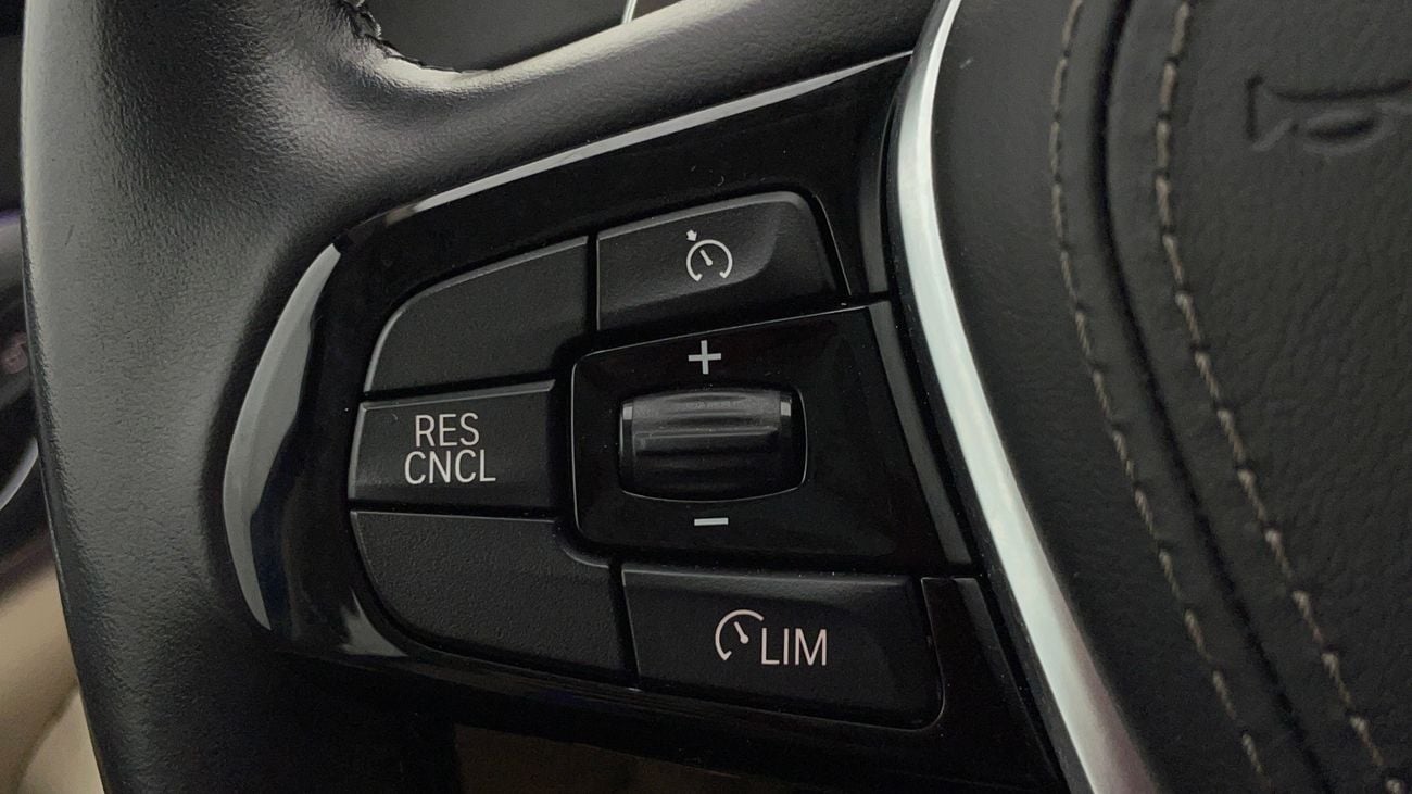 BMW 520i EXCLUSIVE 2 | Zero Down Payment | Home Test Drive