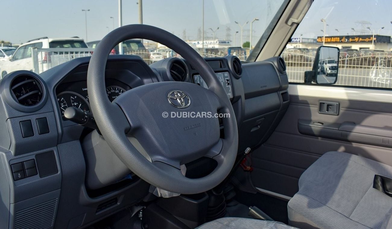Toyota Land Cruiser 70 LC78 - 4.5l - Manual - New Shape - 13 Seater - Central Lock - Automatic Windows - 4wd