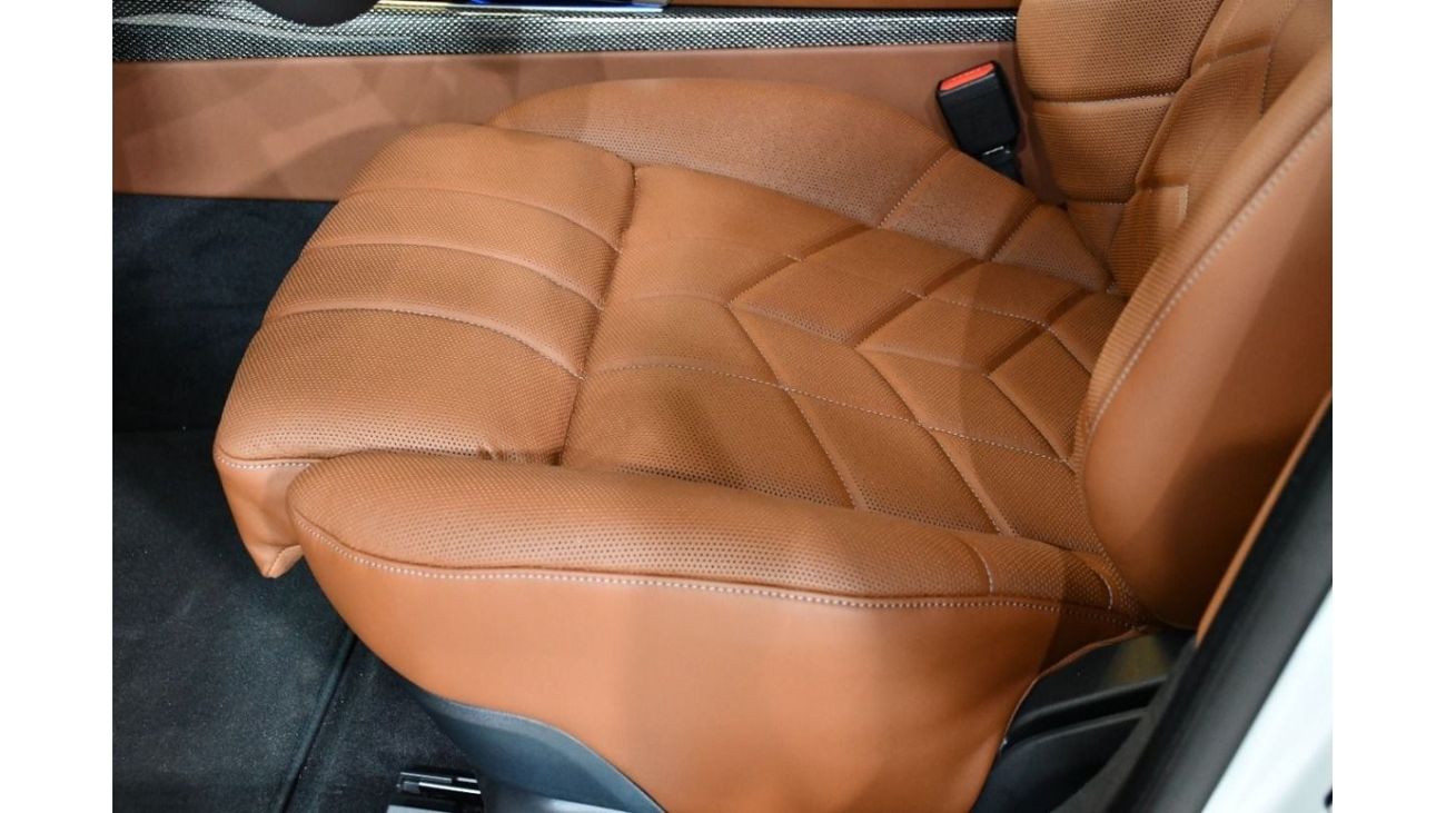 BMW 735 BMW 735i M KIT 2024 GCC FULL