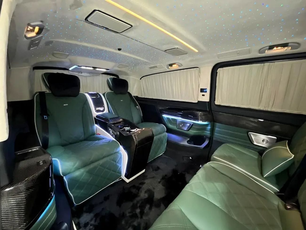 مرسيدس بنز V 300 NEW ARRIVAL 2026 MODEL VIP MERCEDES GCC V300 with ADDITIONAL REAR AC - 2 Years Warranty by VLINE