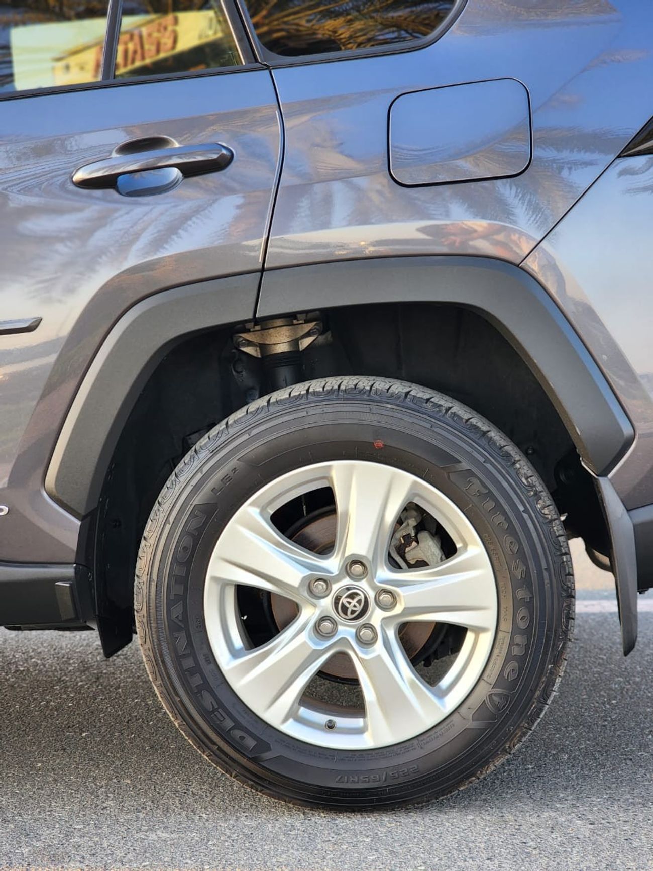 Toyota RAV4 RAV4 XLE HYBRID