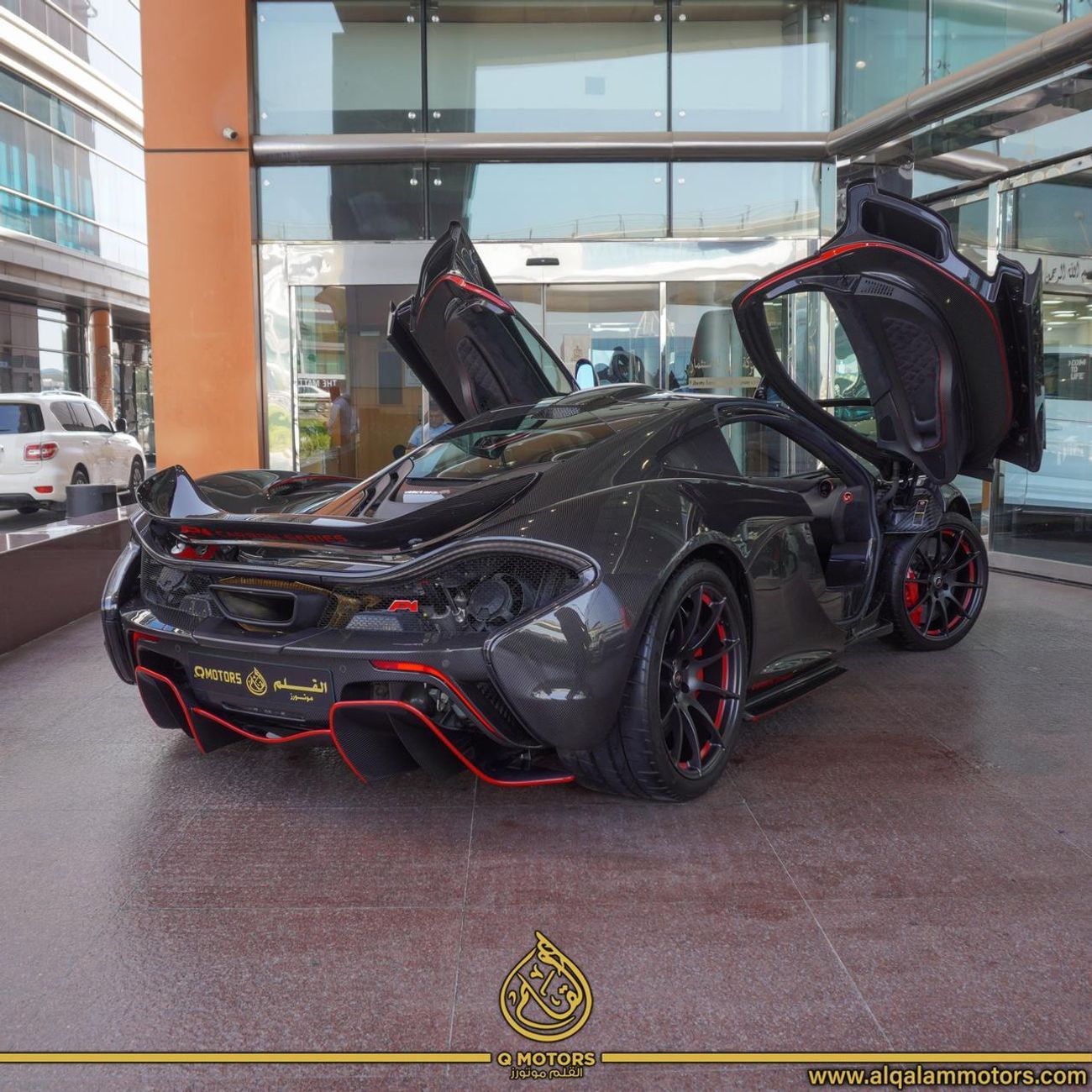 McLaren P1 2015 MCLAREN P1 ( 1 OF 5 ) CARBON SERIES GCC DONE ONLY 2000KM