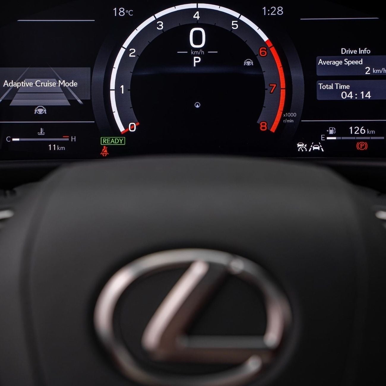 لكزس LX 700h F SPORT سيارة F-Sport موديل 2026 باللونين الأسود والأحمر (بدون نظام ركن آلي)