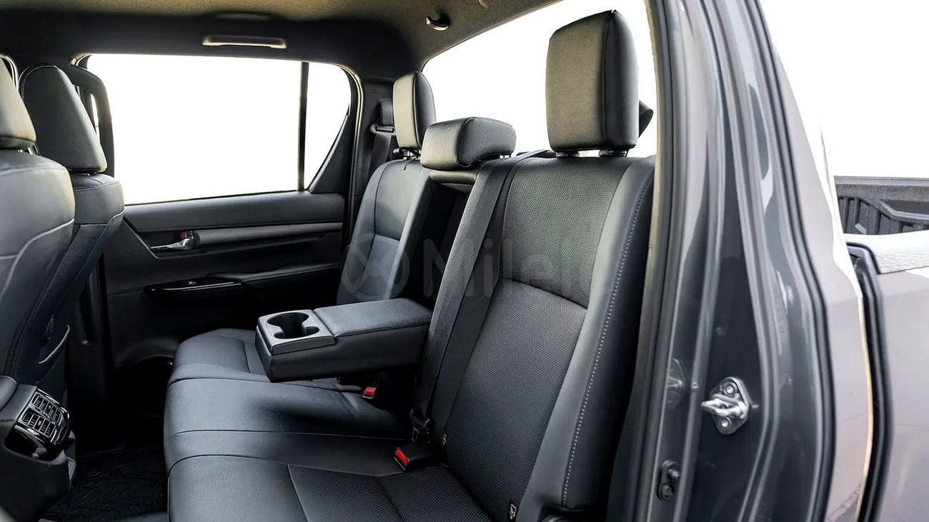 Toyota Hilux ADVENTURE | 2-YEAR WARRANTY + SERVICE AVAILABLE | IN-HOUSE FINANCING | 0% DOWNPAYMENT (BANK)