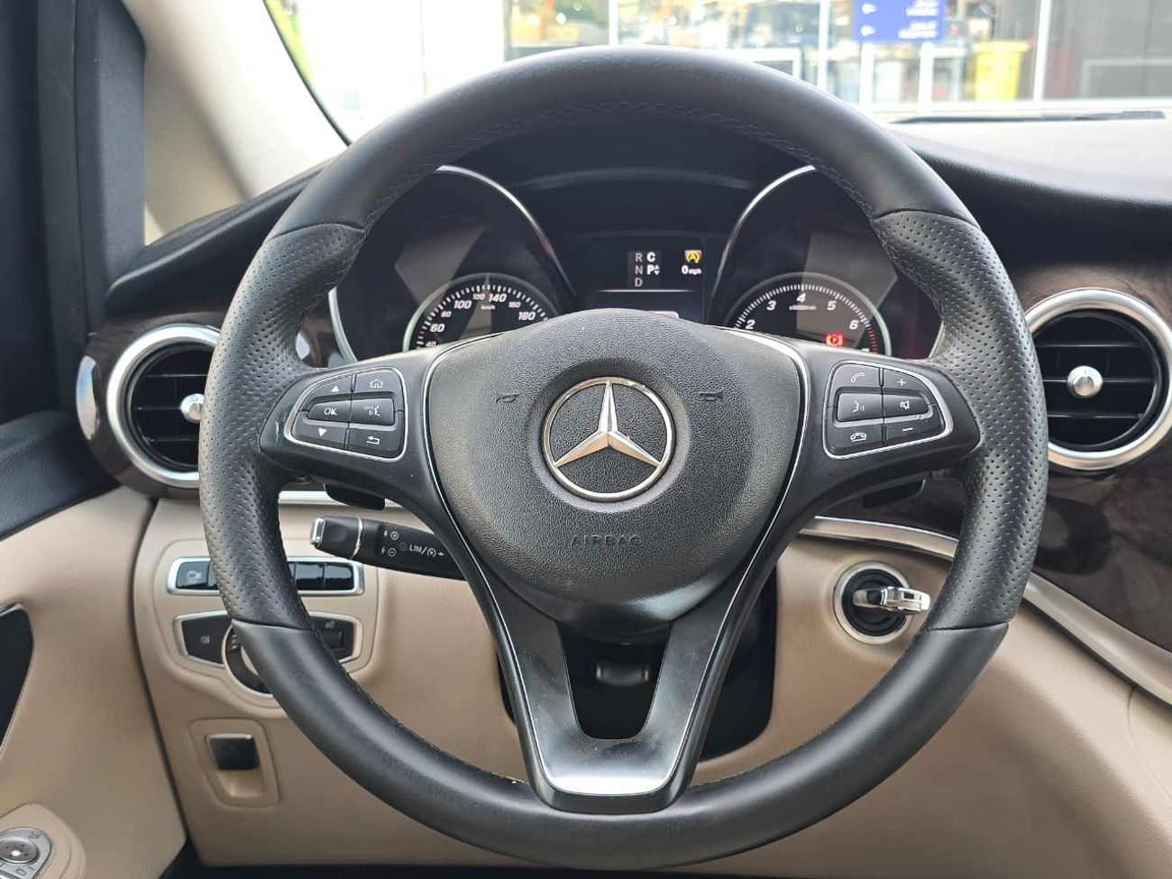 مرسيدس بنز V 250 اكسكلوسيف