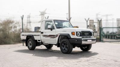 تويوتا لاند كروزر بيك آب 2026 Toyota LC79 2.8L MT Diesel (white-Brown)
