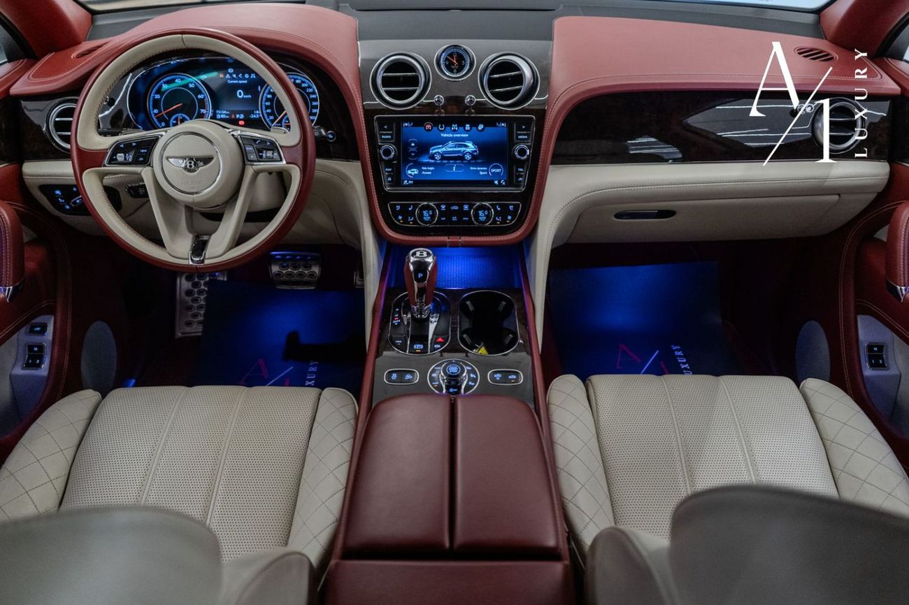 Bentley Bentayga W12 2018 Bentley Bentayga W12, Warranty, Full Service History, Two Tone Interior, GCC