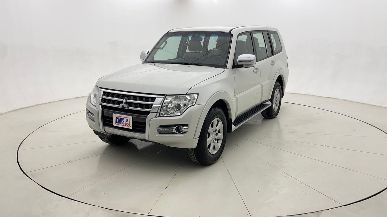 ميتسوبيشي باجيرو GLS LOWLINE 3.5 | بدون دفعة مقدمة | اختبار القيادة في المنزل