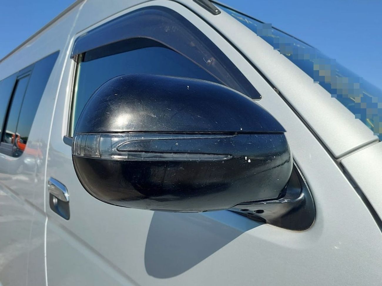 Toyota Hiace TOYOTA HIACE VAN RHD 2011 MODEL 3.0 L DIESEL AUTOMATIC(PM010795)