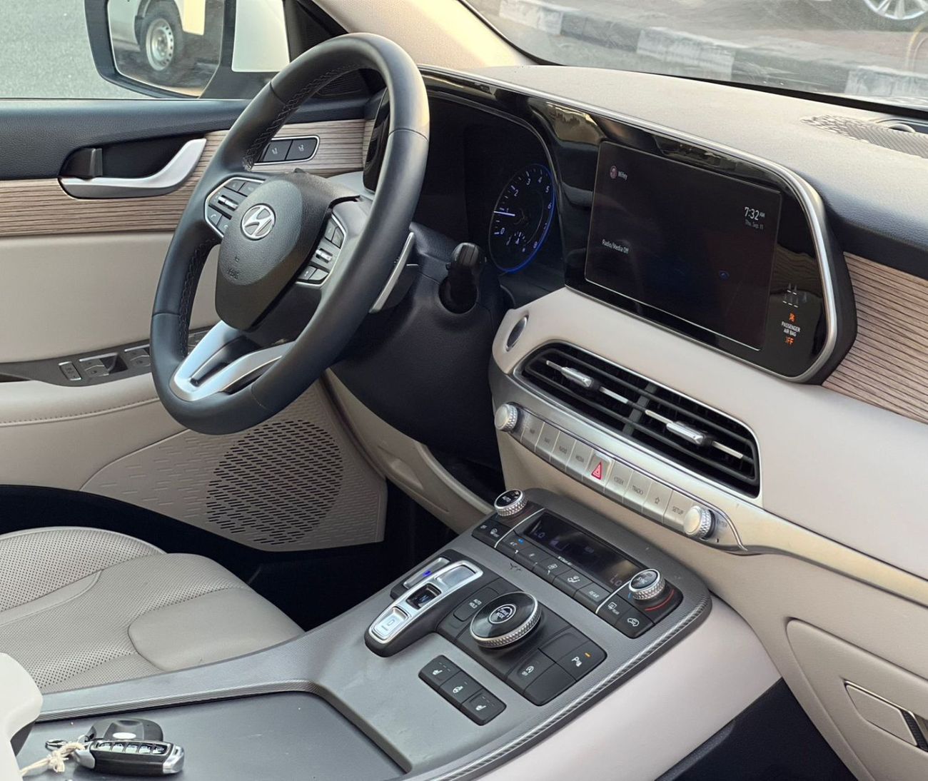 هيونداي باليساد 2022 Hyundai Palisade Full Option Sunroof -3.8L-V6-Rear Camera & sensor -Leather Seat- -