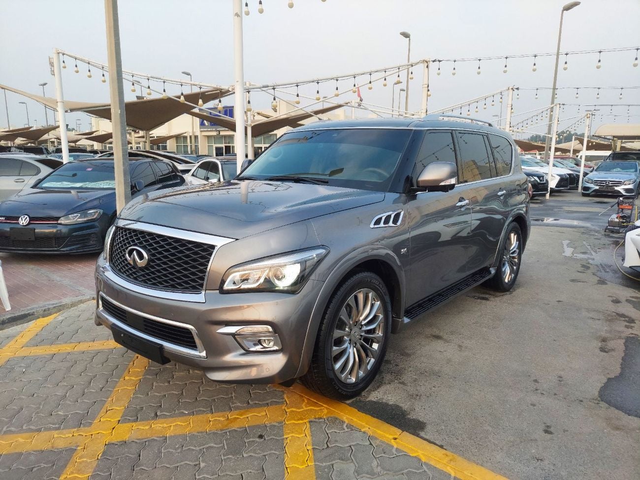 إنفينيتي QX80 LUXURY