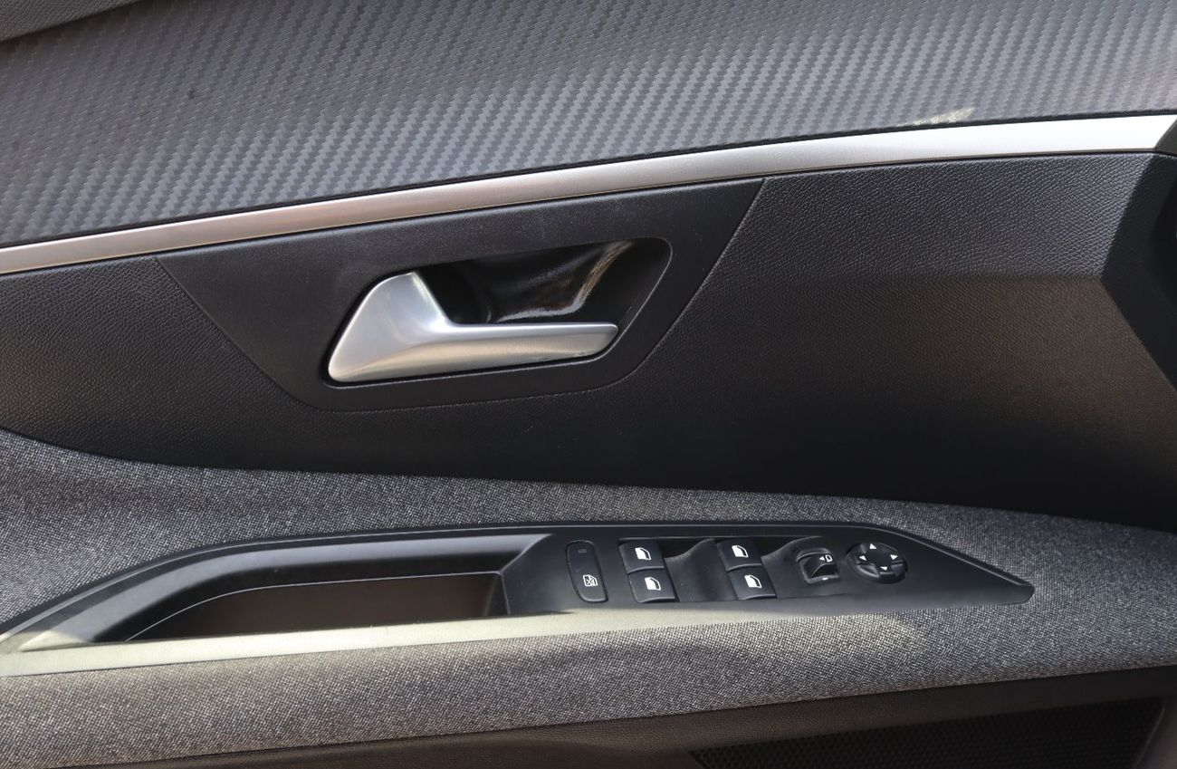 بيجو 3008 بيجو 3008 - موديل 2022 - خليجى - بدون حوادث - محرك 1.6 - بحاله ممتازه