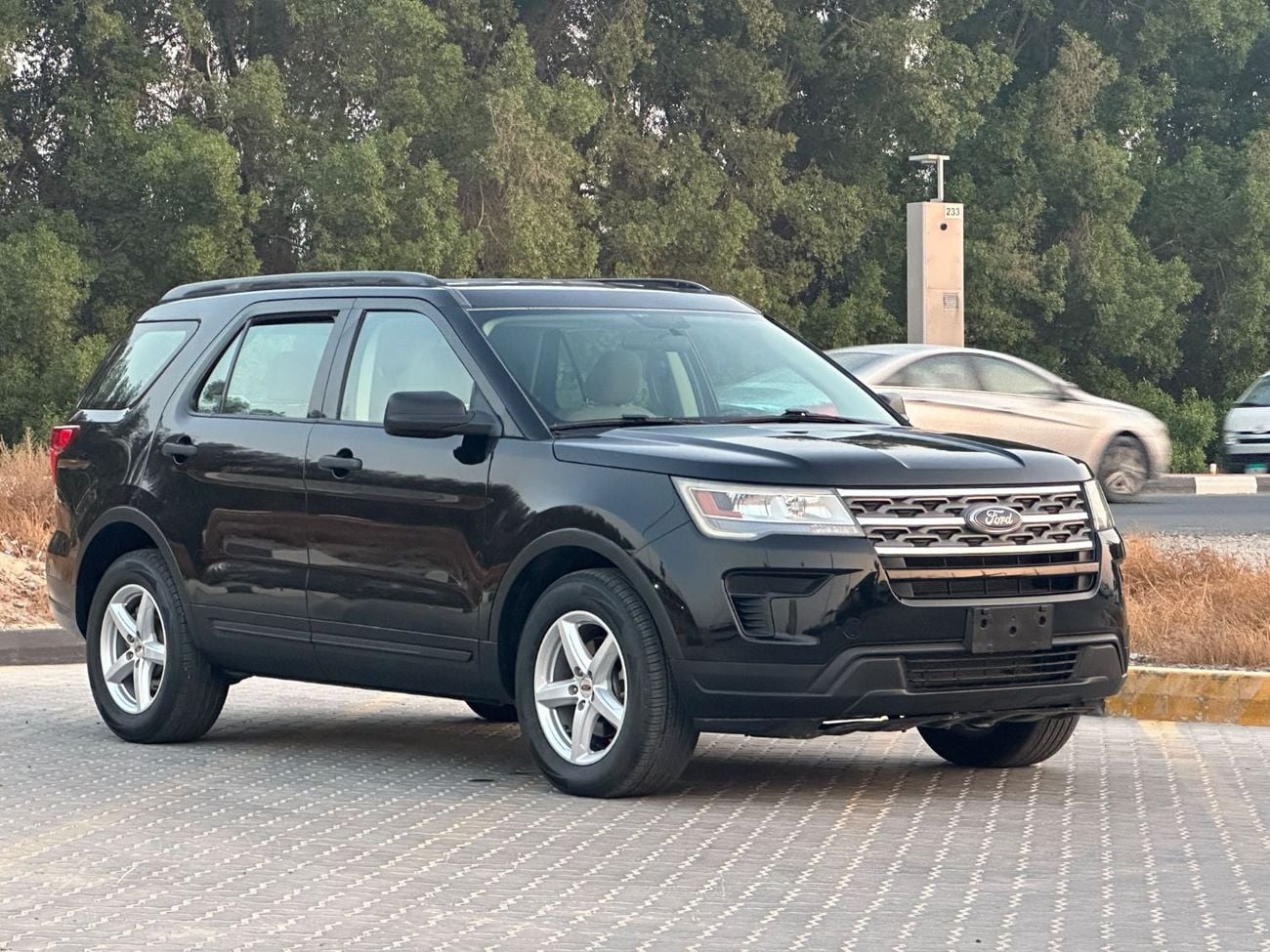 Ford Explorer BASE