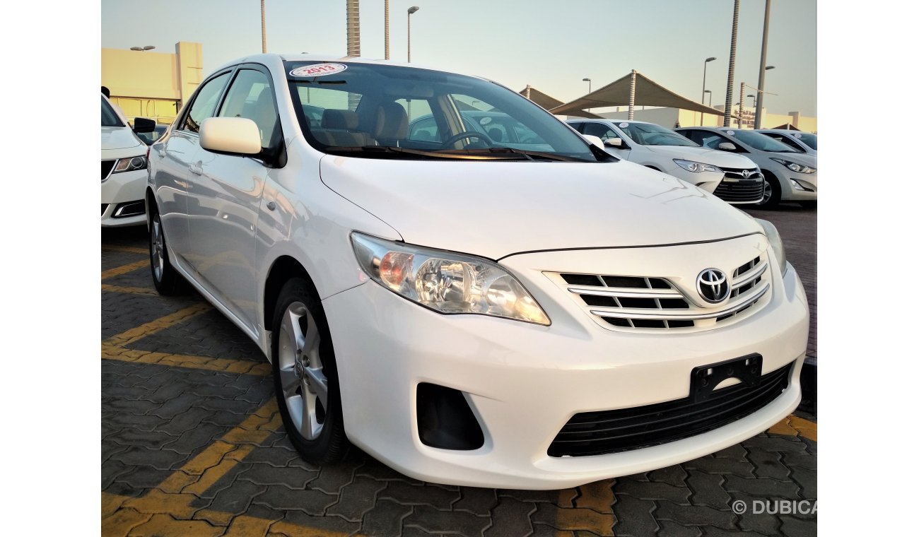 Toyota Corolla 2013 WHITE GCC NO ACCIDENT PERFECT