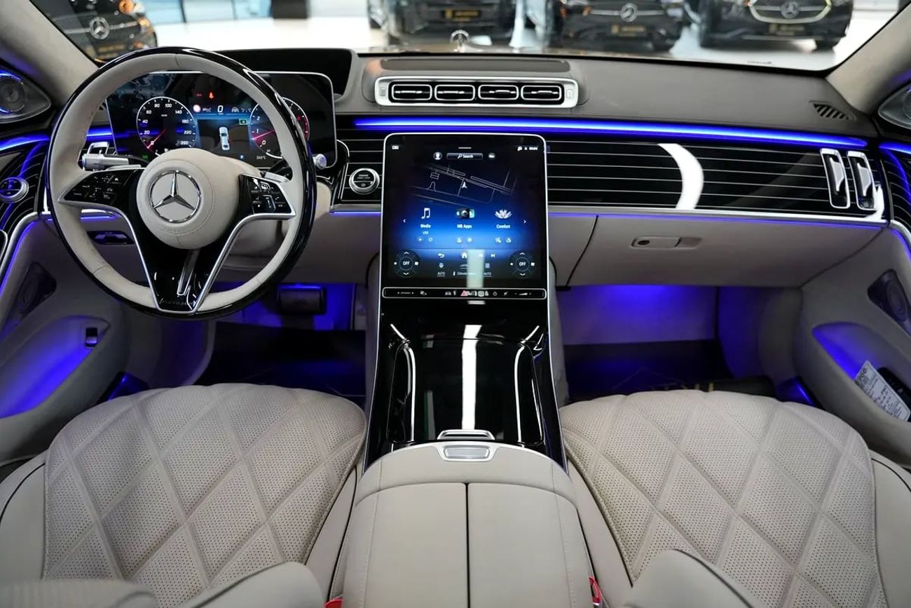 مرسيدس مايباخ S680 مايباخ S 680 | GCC km | Agency Warranty | V 12