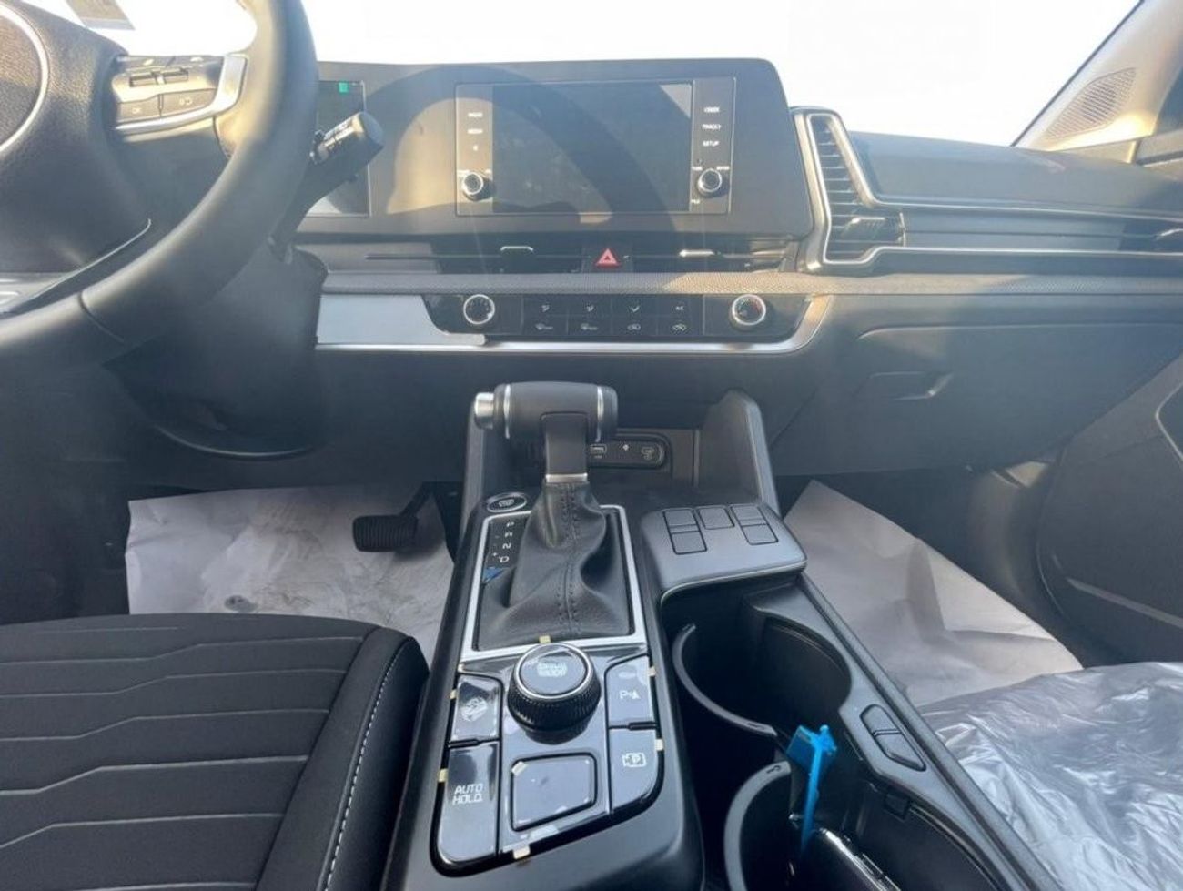 Kia Sportage 1.6L Petrol Auto, gray and silver color available