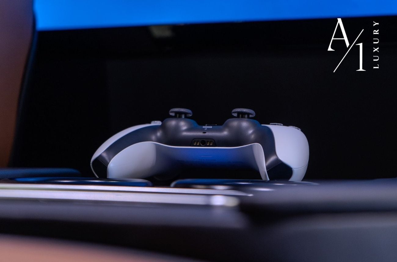 Mercedes-Benz V 300 2025 Mercedes V300, Brand New, Maybach Body kit, GCC spec