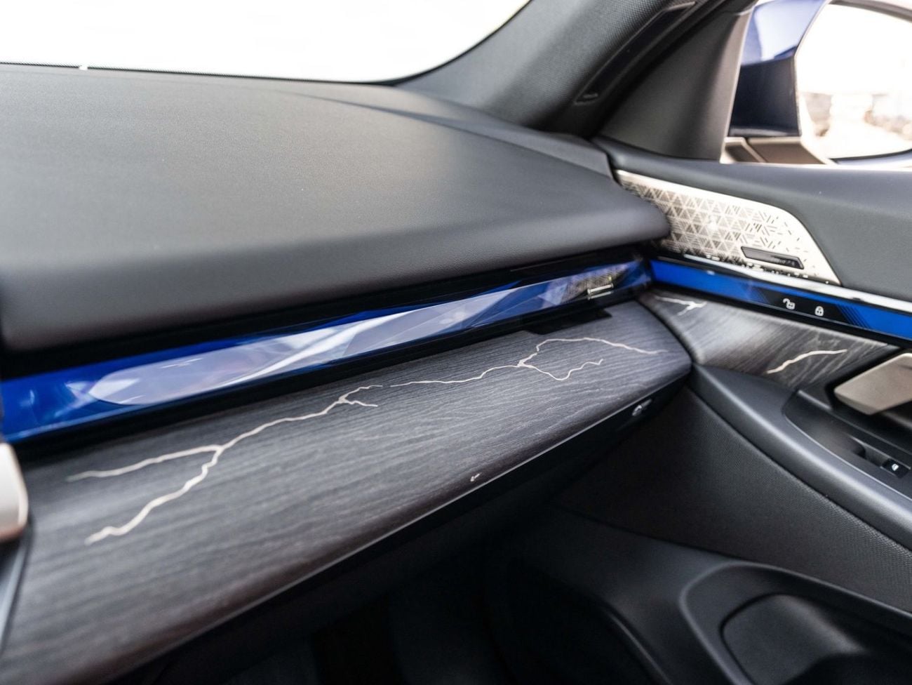 BMW 5 Series M SPORT, миниатюра 17