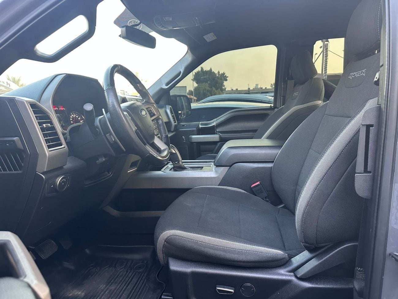 Ford F-150 RAPTOR SUPER CAB
