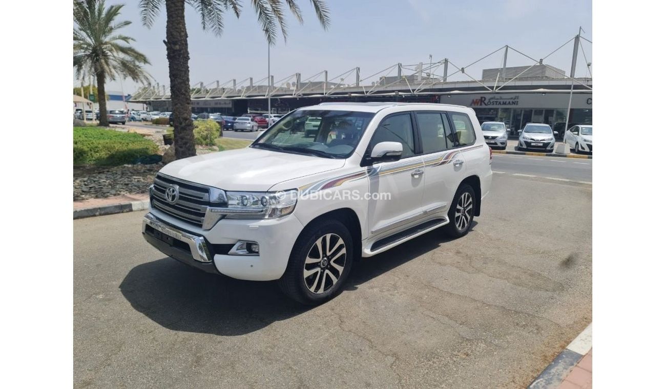 Used Toyota Land Cruiser TOYOTA LANDCRUISER V8, GXR , GCC 2017 for sale