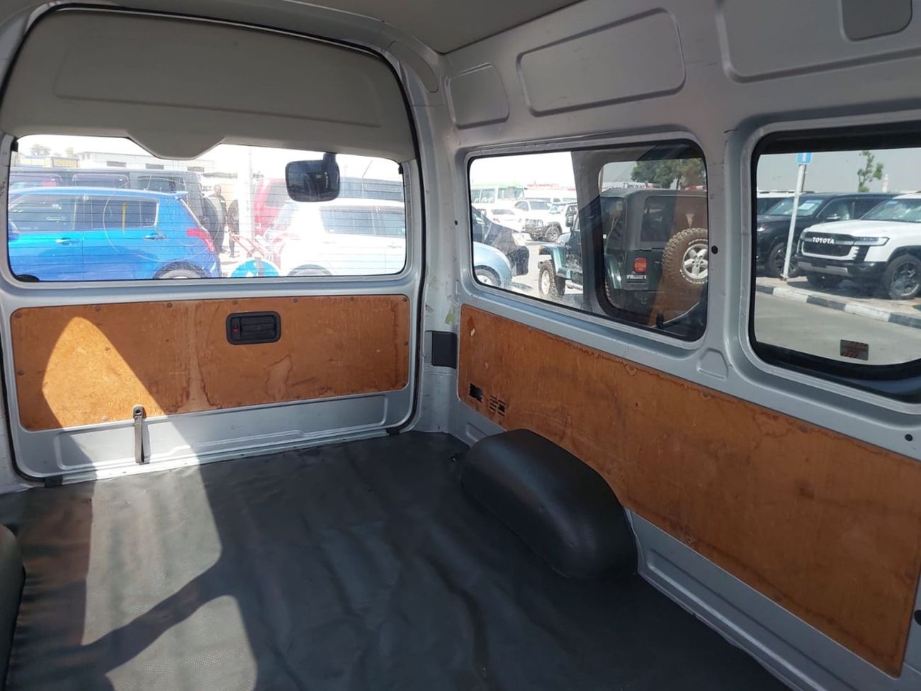 Toyota Hiace (RAMADAN OFFER) TOYOTA HIACE VAN RHD 2012 MODEL 3.0 L DIESEL AUTOMATIC(PM09422)