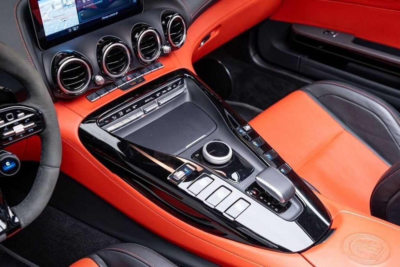 مرسيدس بنز AMG GT C Roadster | 2020 | GCC Specs | Full Options | Warranty | Low Mileage