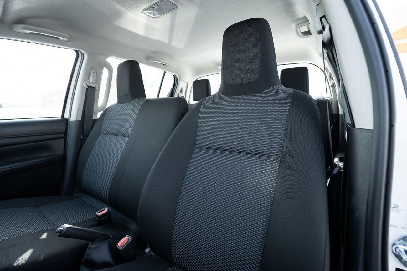 Toyota Hilux Toyota Hilux 2.4L Diesel Double Cabin 4x4 Manual Transmission 2025- LICA