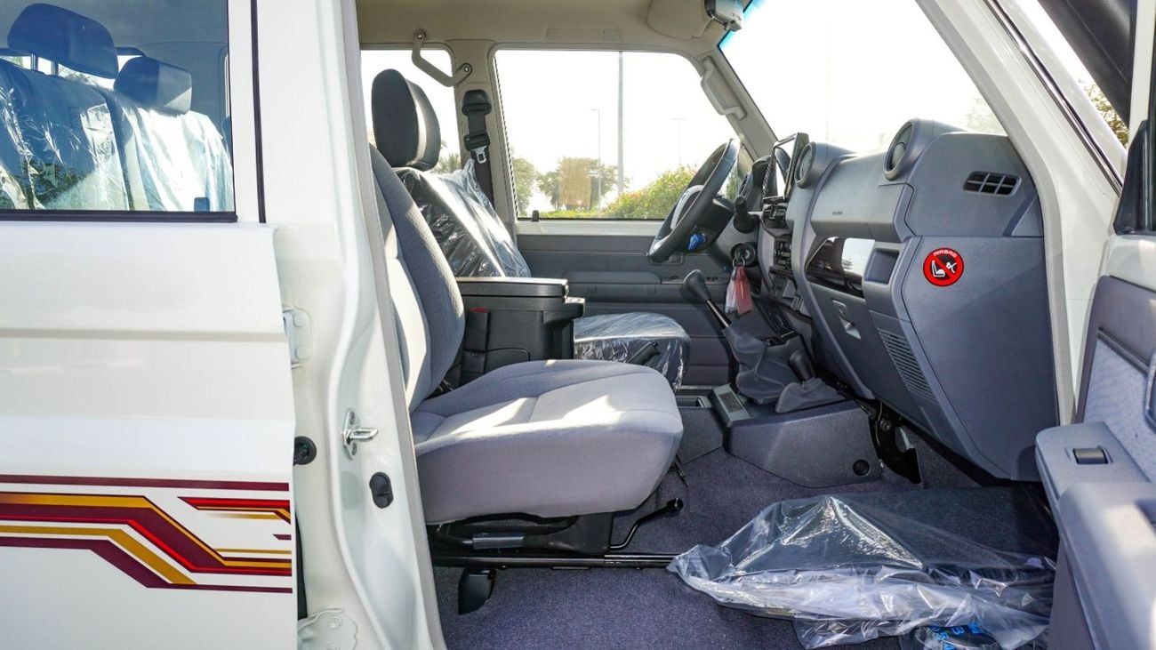 Toyota Land Cruiser 70 LC76 Manual ECTAGR018 - 2026 Toyota LC76 5 Doors Hardtop - 4.0L Petrol Manual - With Snorkel - White