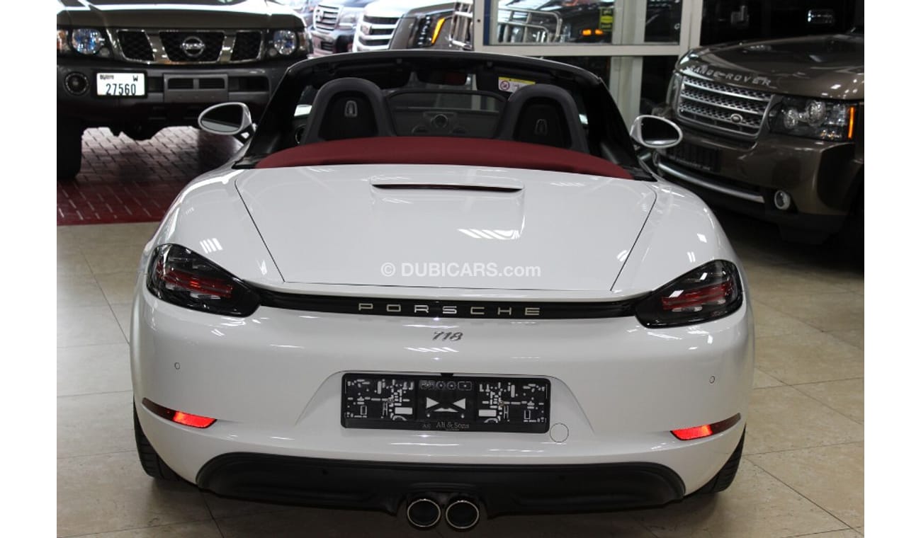 Porsche 718 Boxster (2022) V4 2.0L CONVERTIBLE, GCC, UNDER WARRANTY FROM LOCAL DEALER