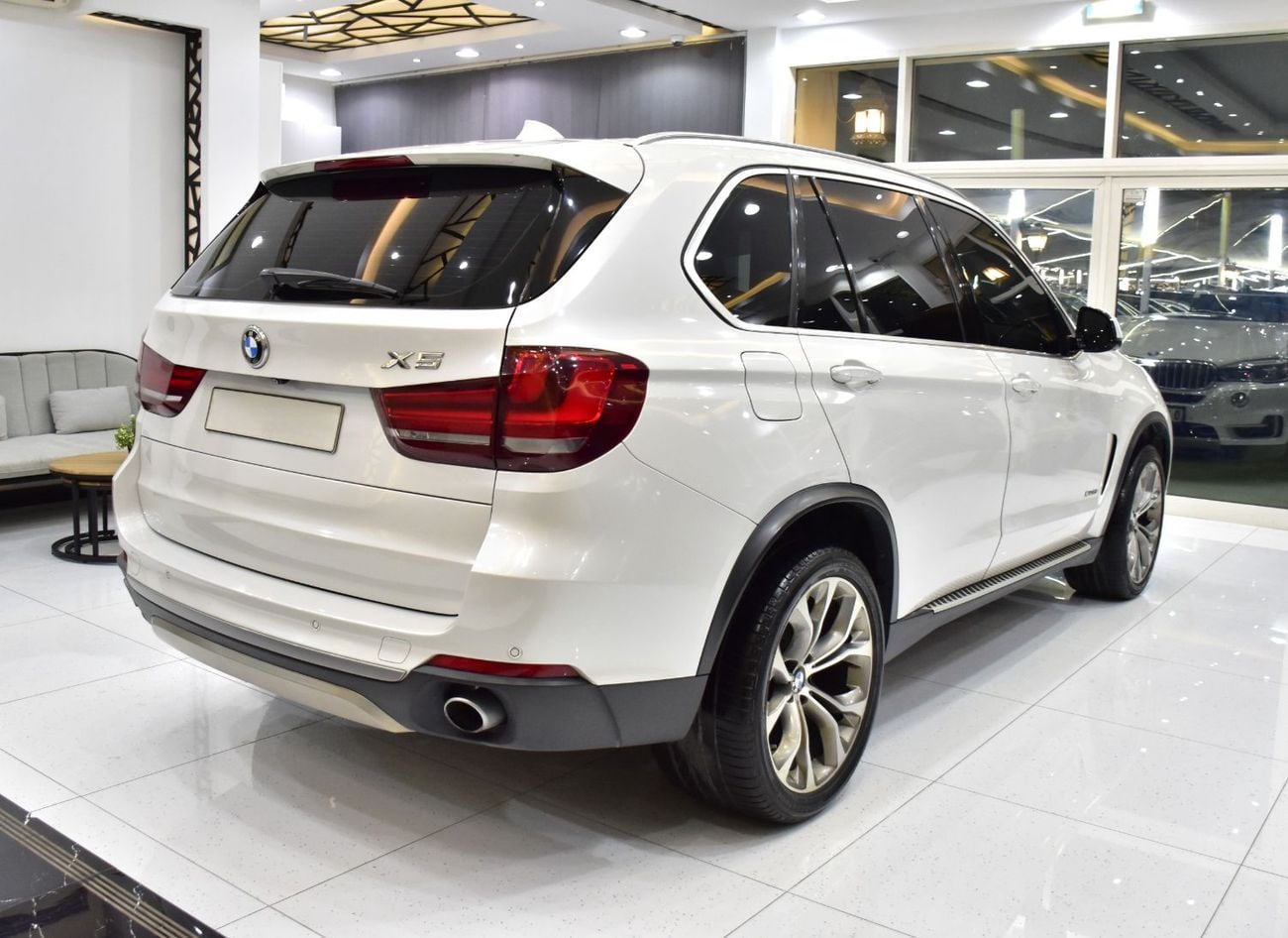 BMW X5 35i EXCLUSIVE EXCELLENT DEAL for our BMW X5 xDrive35i ( 2015 Model ) in White Color GCC Specs