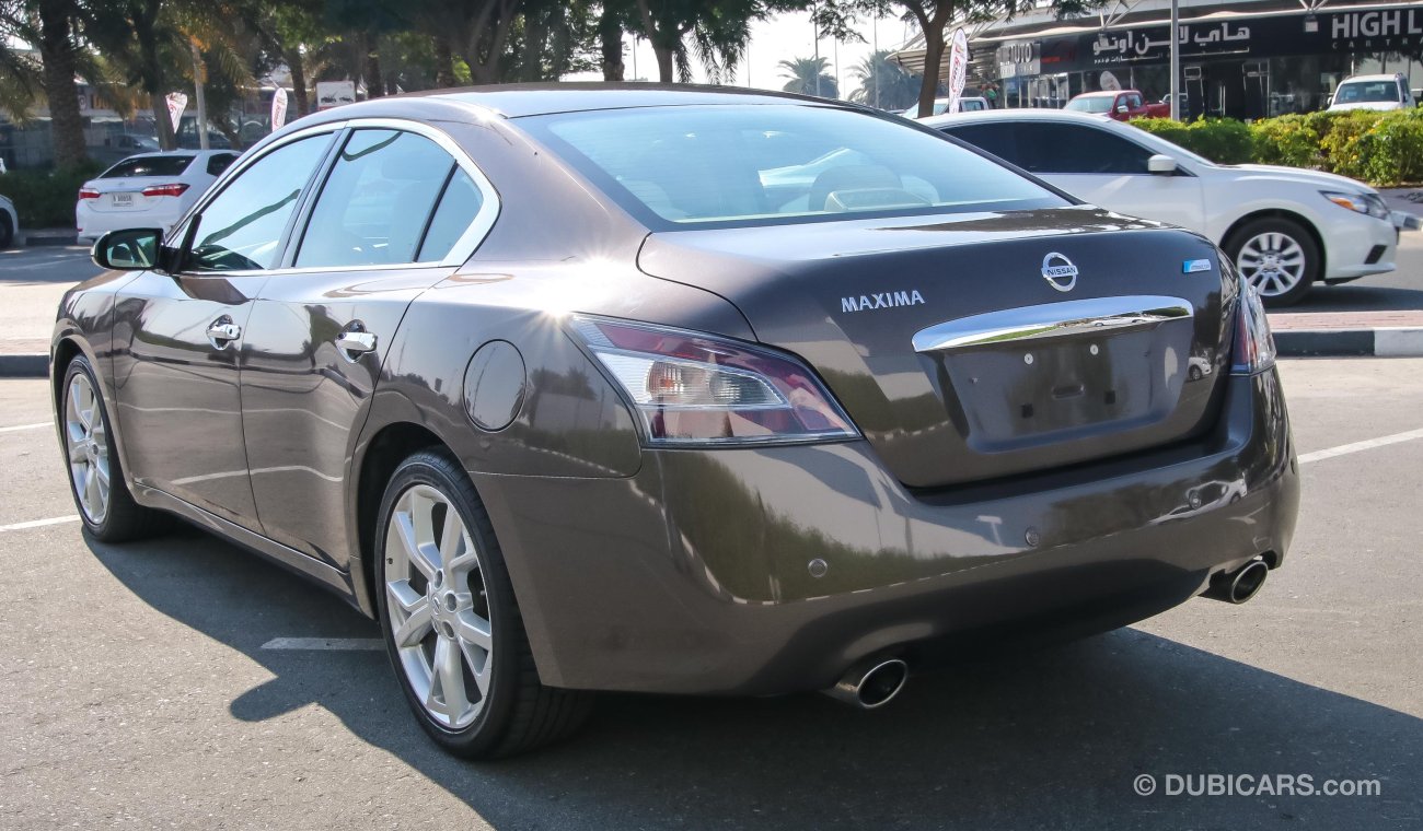 Nissan Maxima SV