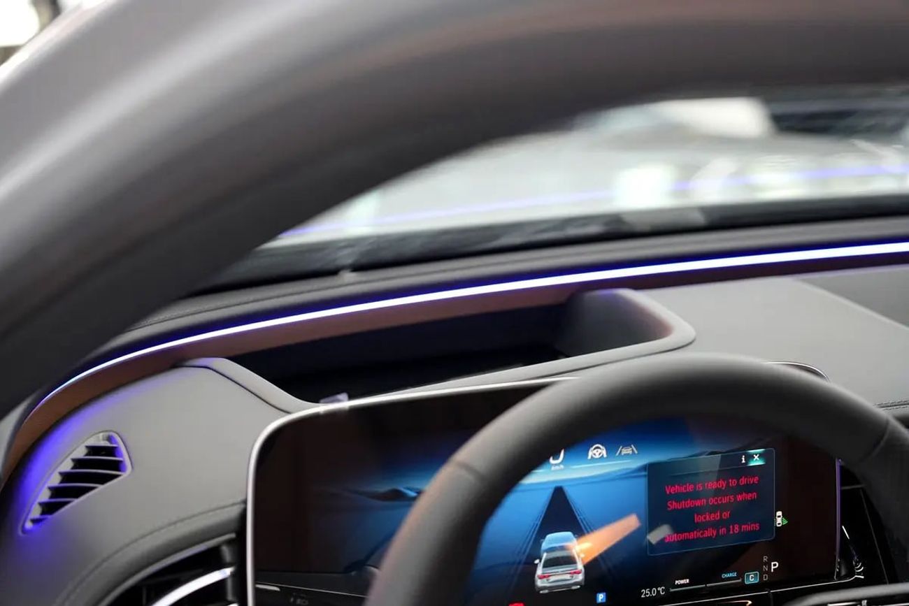 مرسيدس بنز E300 E 300 | GCC 0km | Agency Warranty | AMG Package