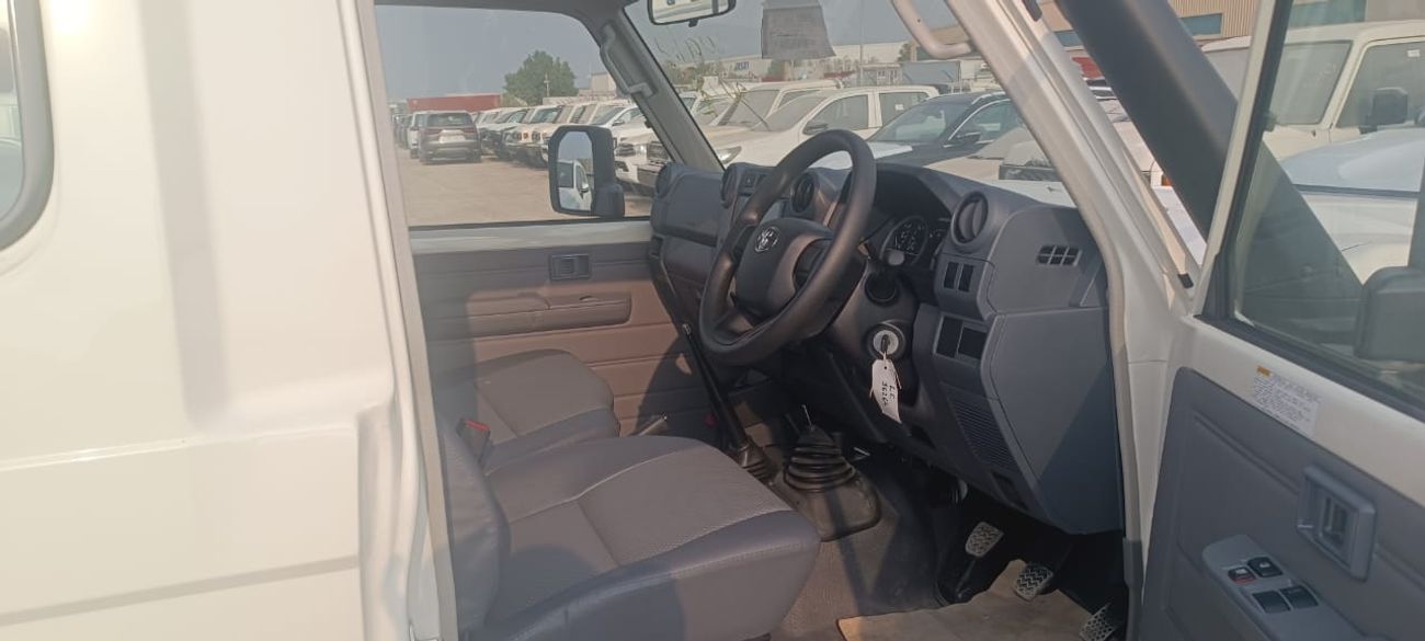Toyota Land Cruiser 70 (RHD) Toyota LC 78 3 Door 4.2L 2025 Manual Diesel (Only Export)