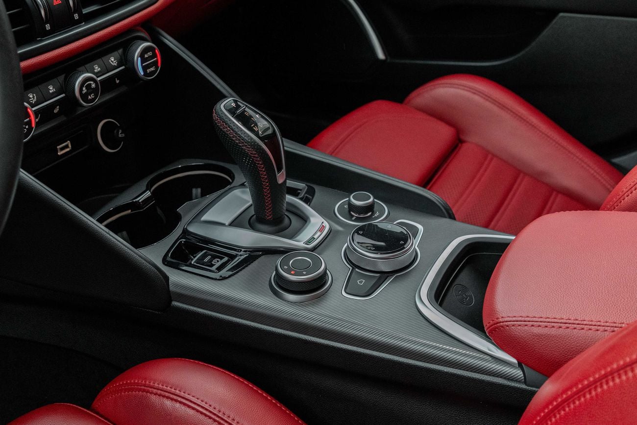 Alfa Romeo Giulia Alfa Romeo Giulia Velove