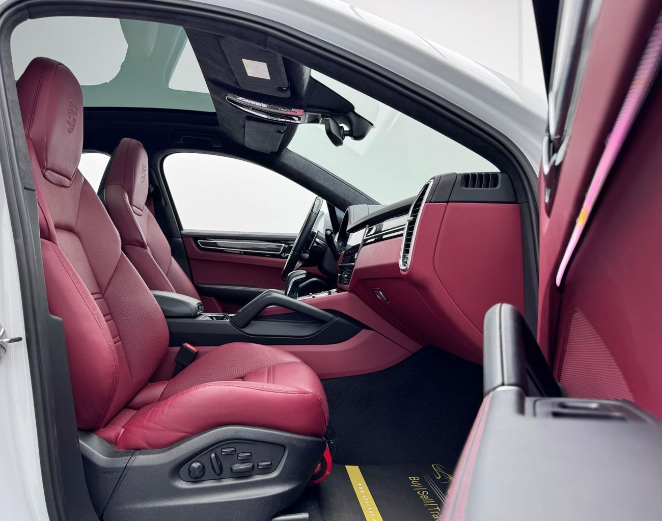 Porsche Cayenne 2023 Porsche Cayenne GTS Coupe, 2026 Porsche Warranty, Porsche Service History, Excellent Condition,