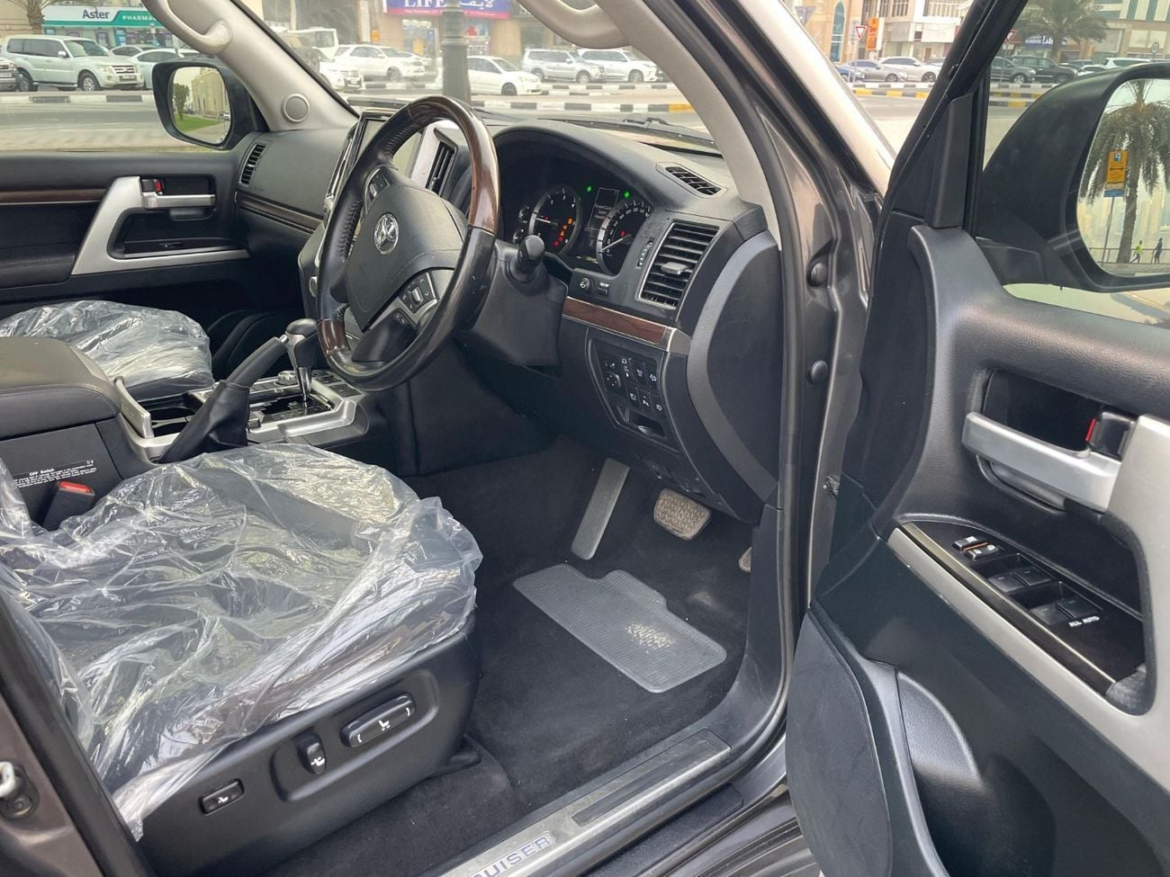 تويوتا لاند كروزر Sahara Exported from Australia