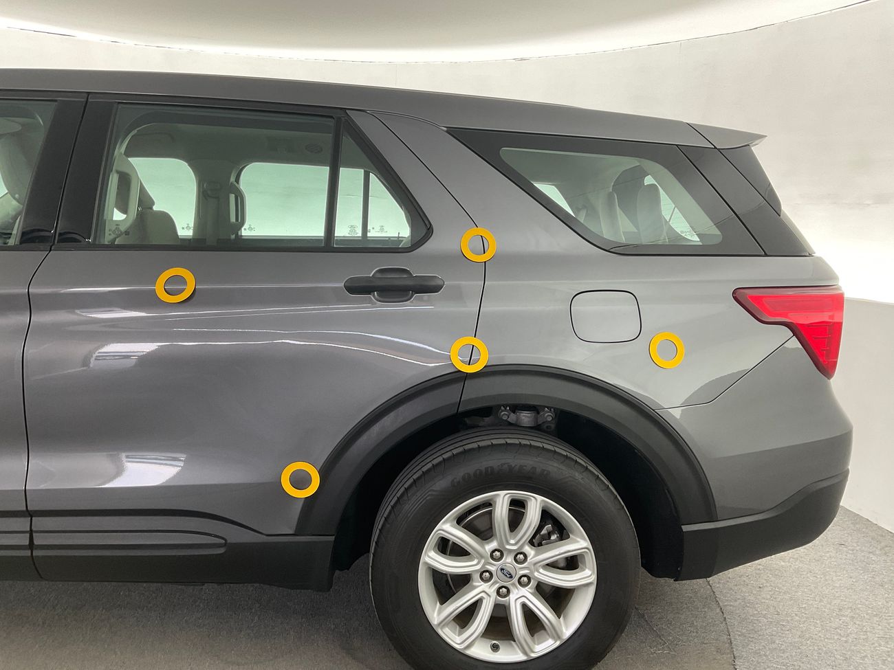 Ford Explorer 3.3 AUTO 4WD BASE CLTH | Guaranteed Warranty | 0 Down Payment