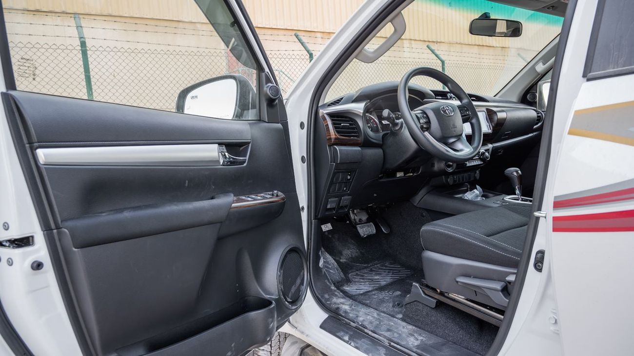 تويوتا هيلوكس TOYOTA HILUX 2.7 AT HIGH -2026YM