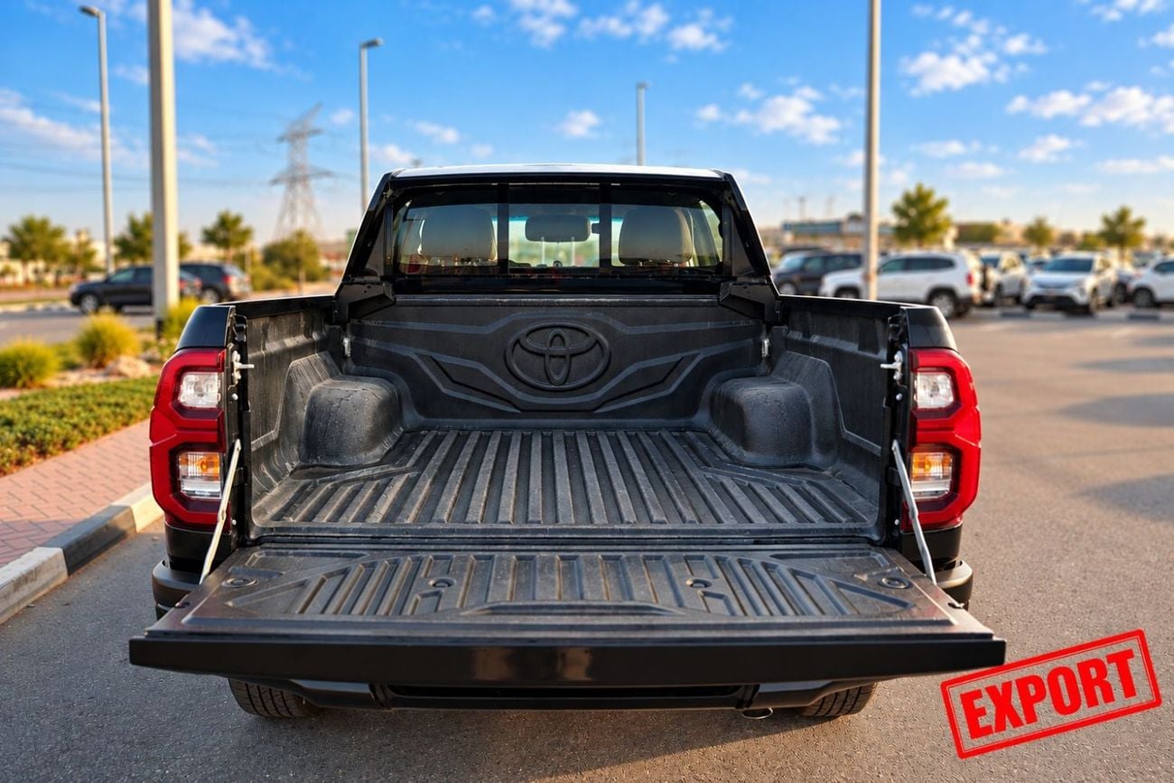 Toyota Hilux SR5 2026  Toyota Hilux GR Sport 2.8L Diesel