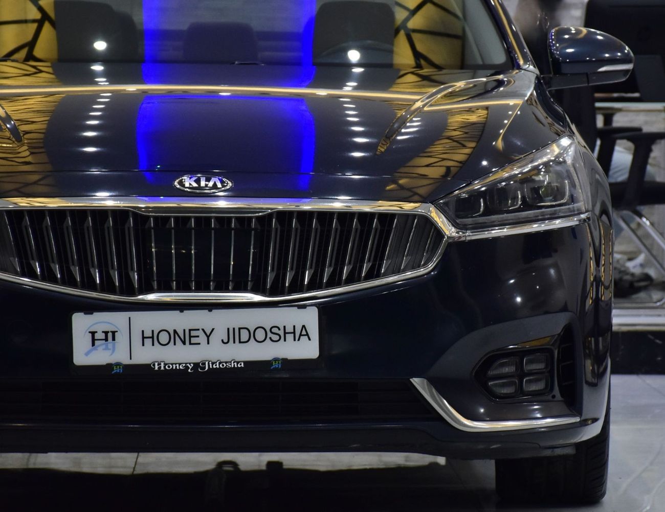 Kia Cadenza EXCELLENT DEAL for our KIA Cadenza ( 2019 Model ) in Dark Blue Color American Specs