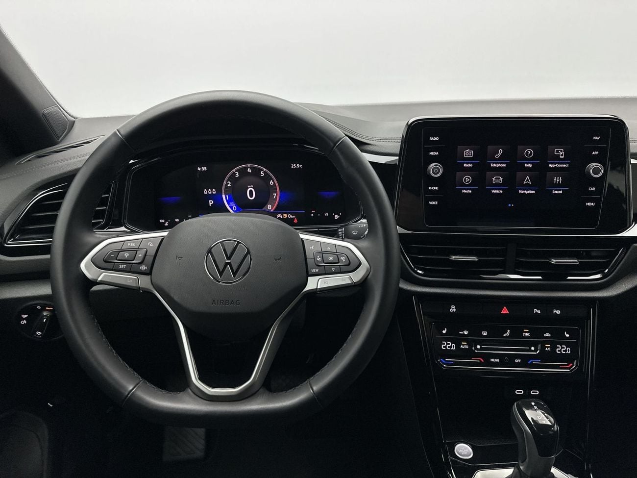 Volkswagen T ROC Style 1.4L without Sun Roof with Black Style 1.4L (Ref#42331) / 17,100 AED SAVINGS from New Car