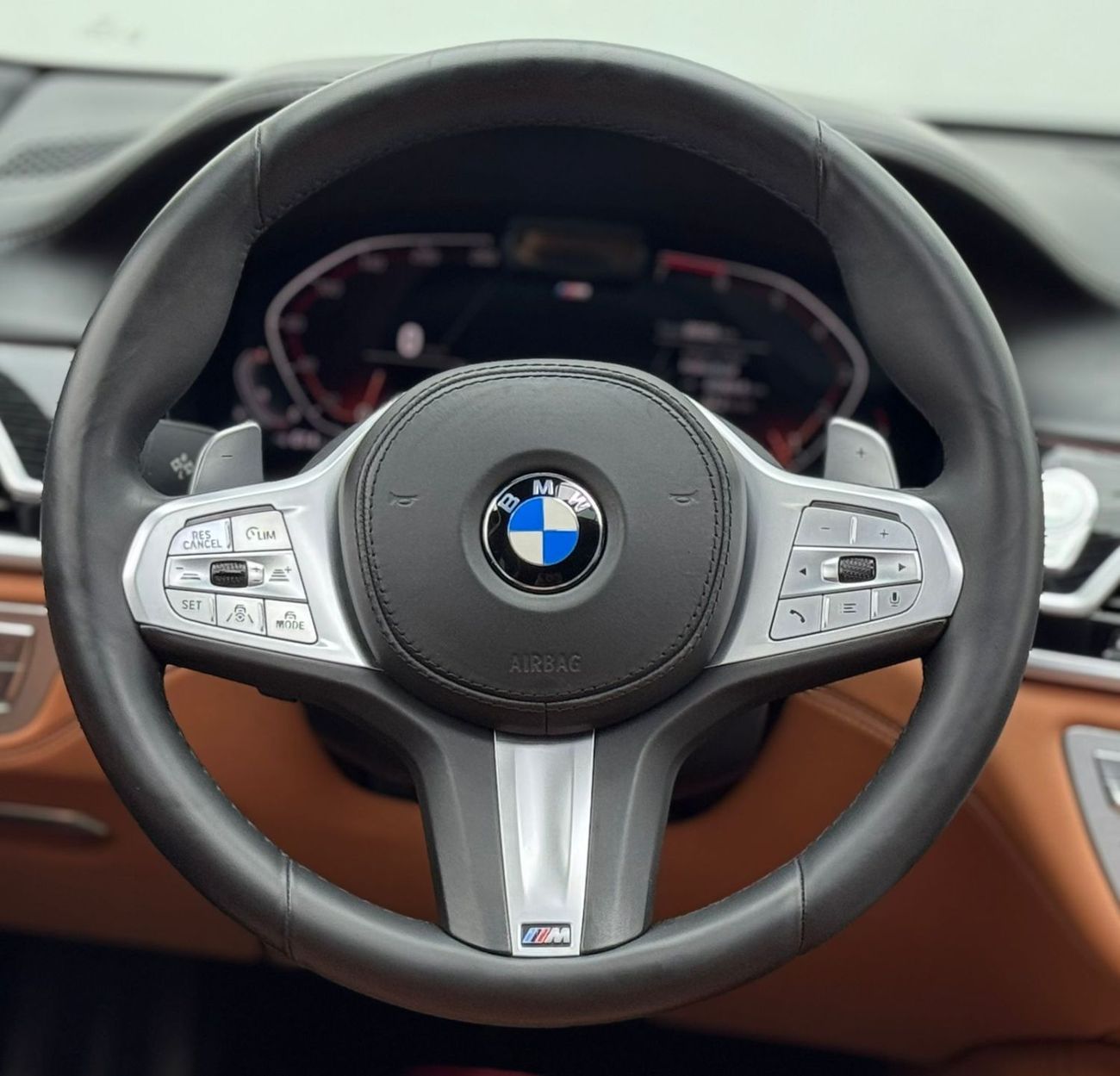 BMW 750Li xDrive 4.4L (530 HP) 2020 BMW 750Li xDrive M-Sport, Full Service History, 1 Year Warranty, GCC