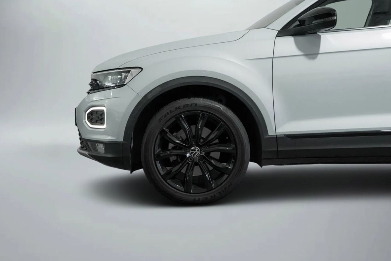 فولكس واجن T ROC Sport Black Edition / Full Service History / Warranty