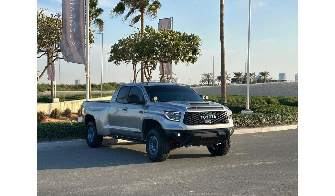 Toyota Tundra Crewmax SR5 5.7L