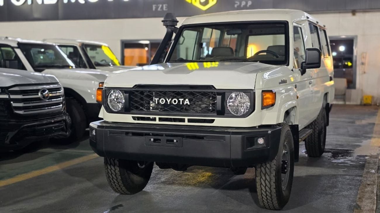 تويوتا لاند كروزر 70 DLX 4.0L