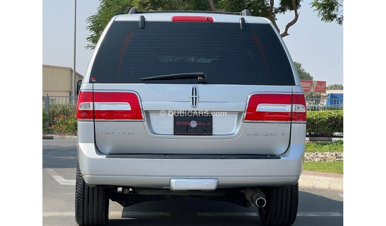 Lincoln Navigator Select LINCOLN NAVIGATOR 2014 GCC FULL OPTIONS ORIGINAL PAINT FULL SERVICE HISTORY