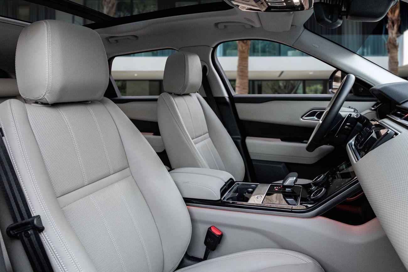 Land Rover Range Rover Velar Range Rover Velar SE R-Dynamic | 4,603 P.M | 0% Downpayment | VELAR SE R-DYNAMIC | AGENCY WARRANTY!