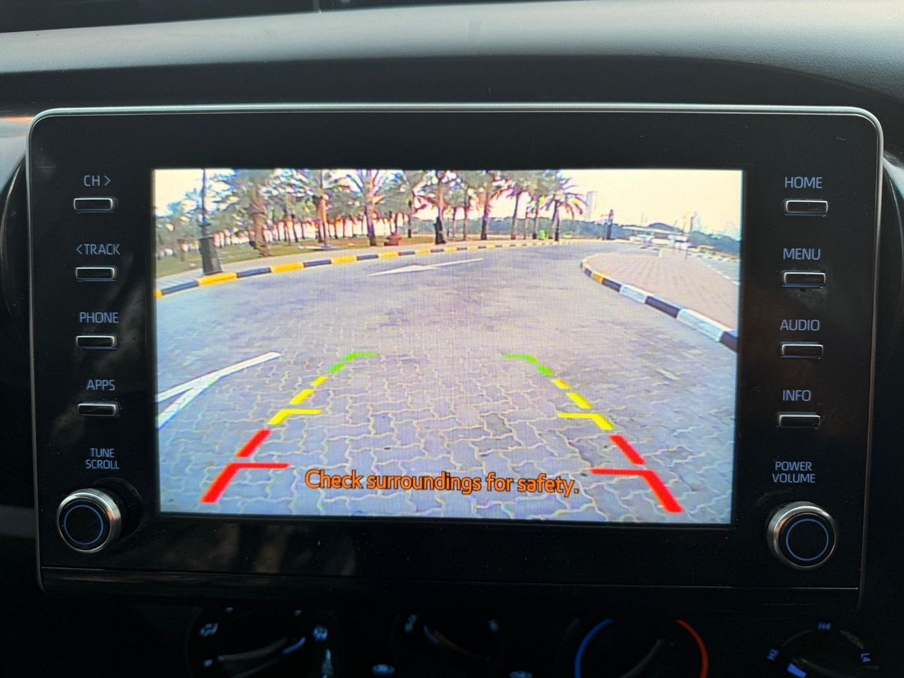 Toyota Hilux SR5 Right Hand Drive