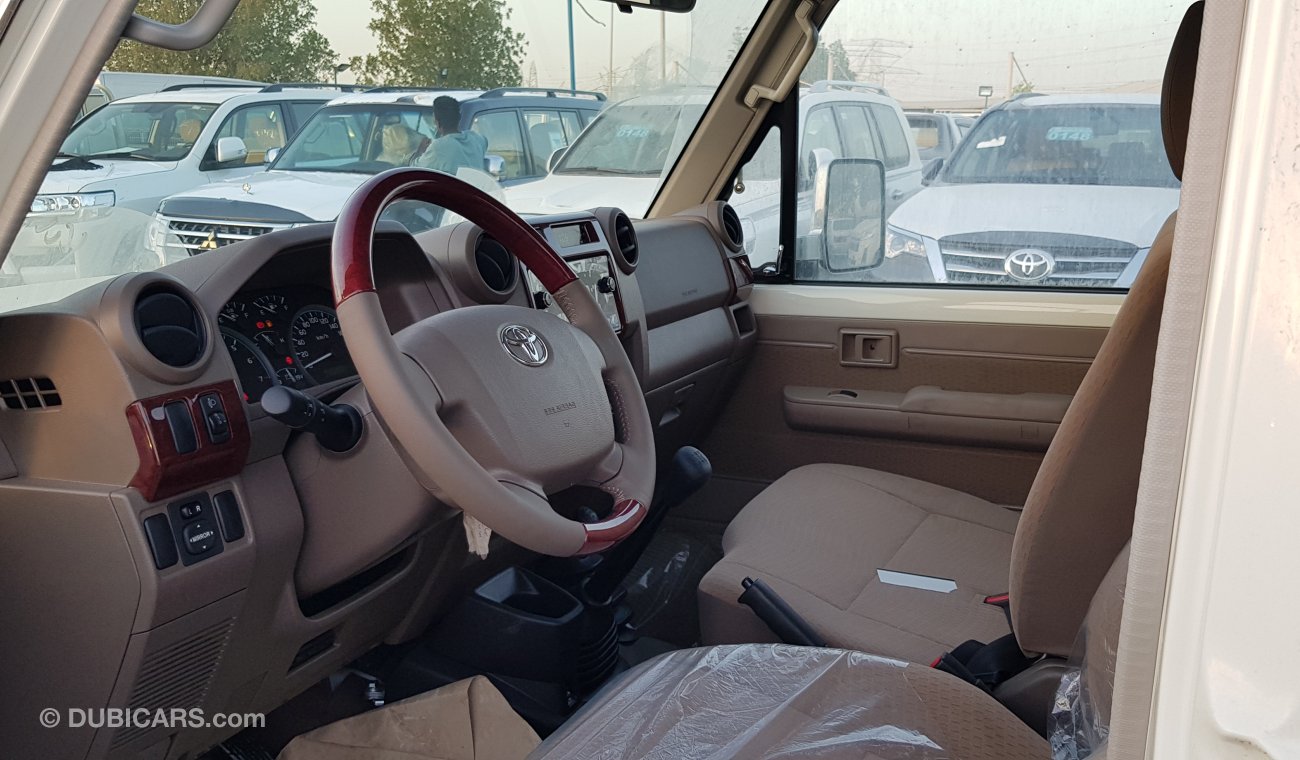 تويوتا لاند كروزر بيك آب TOYOTA LAND CRUISER - V6 PTR - 2020- 0 KM - FULL